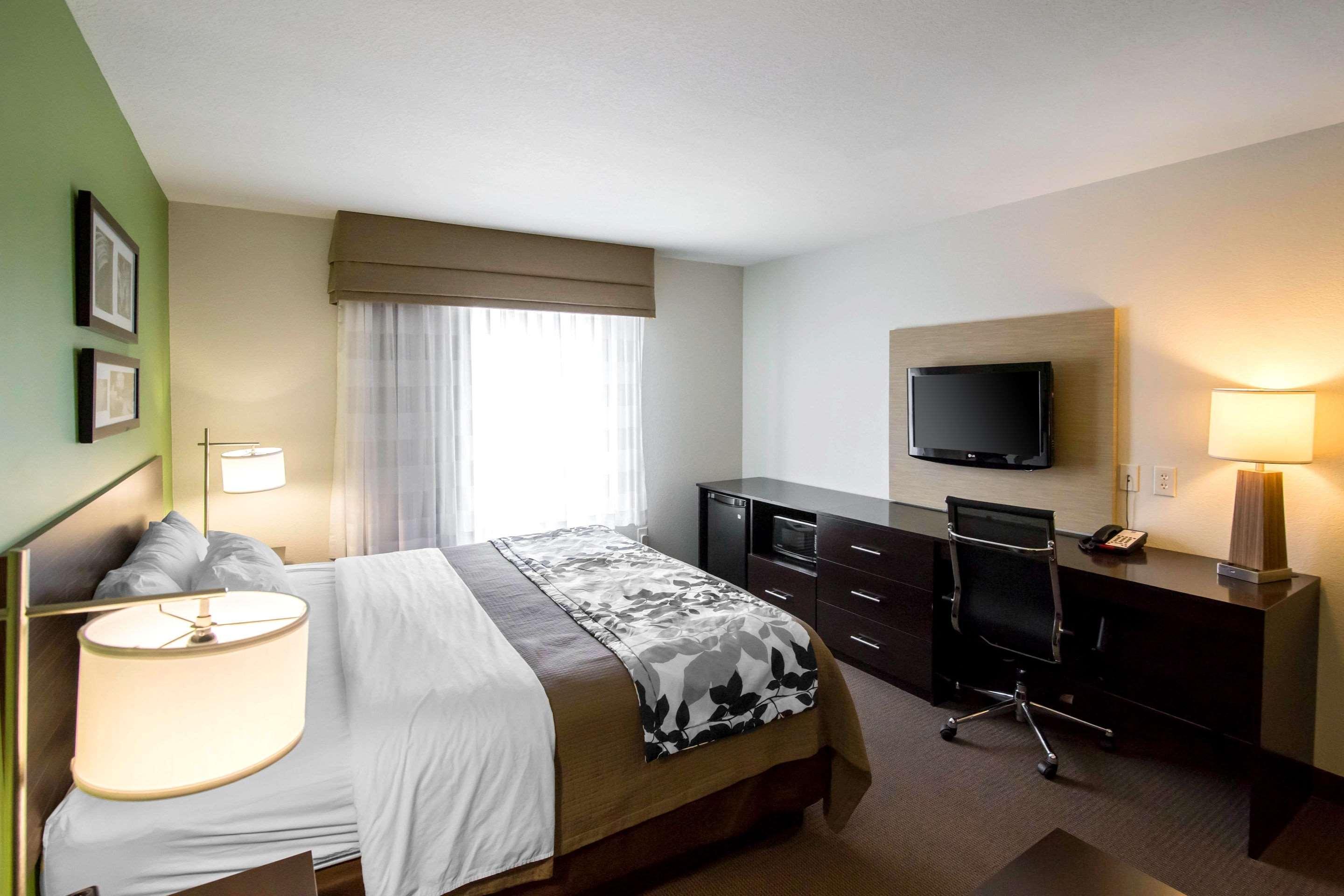 Sleep Inn & Suites Haysville Exterior photo