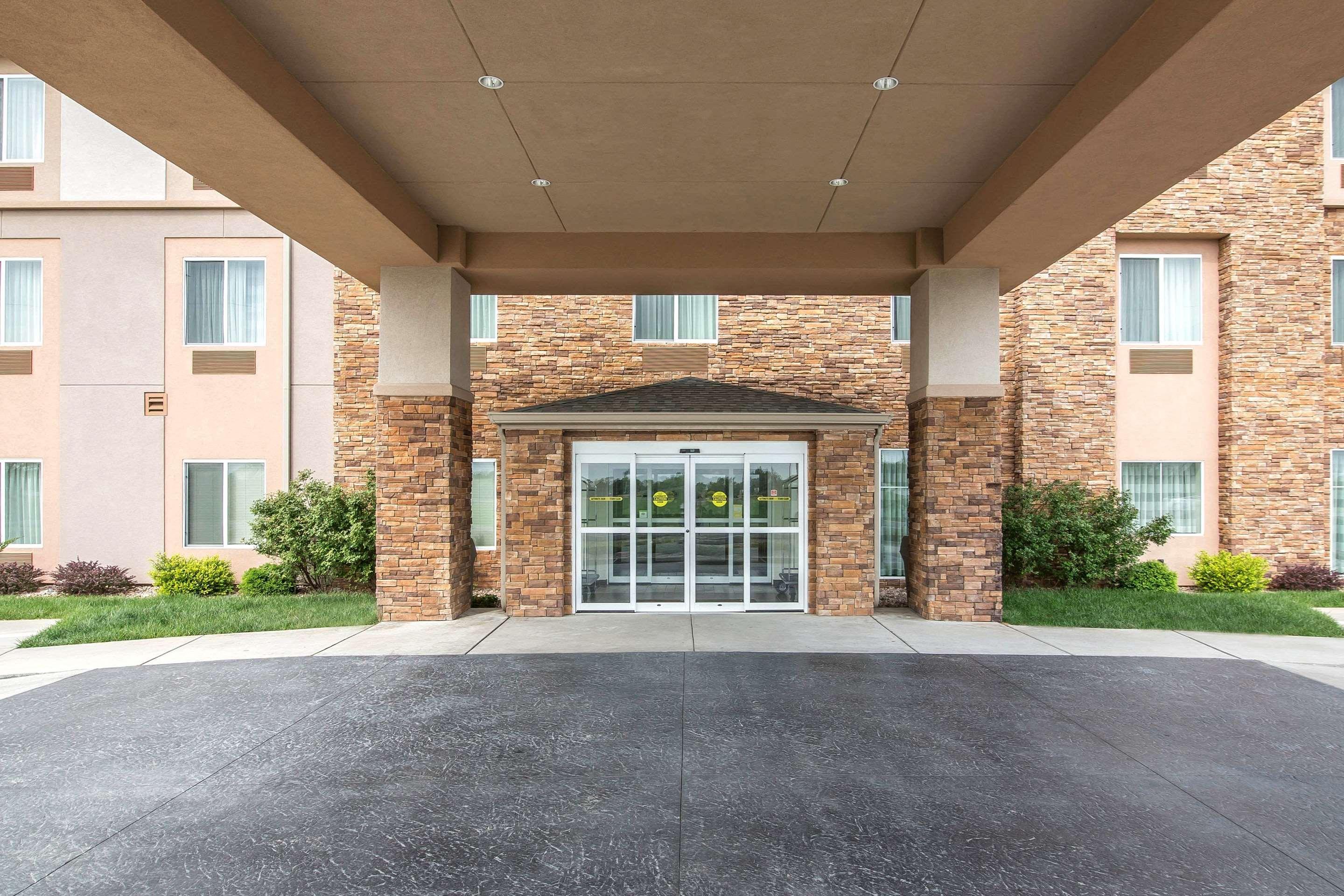 Sleep Inn & Suites Haysville Exterior photo