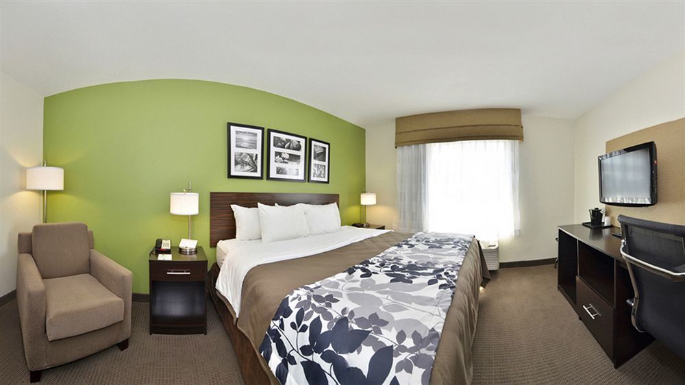 Sleep Inn & Suites Haysville Exterior photo
