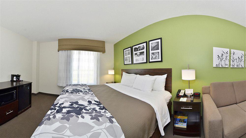 Sleep Inn & Suites Haysville Exterior photo